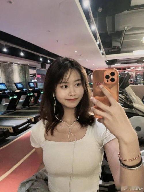 国产辣妹衣服图片视频网